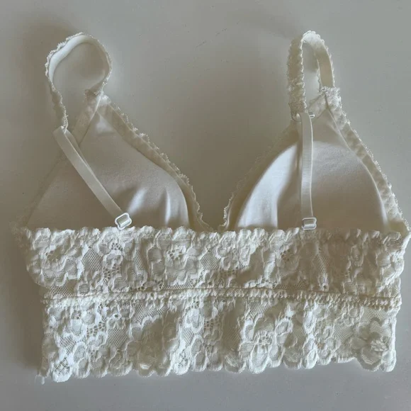 Lace Bralette Set of 4- Red, White, and Green - Picture 10 of 10